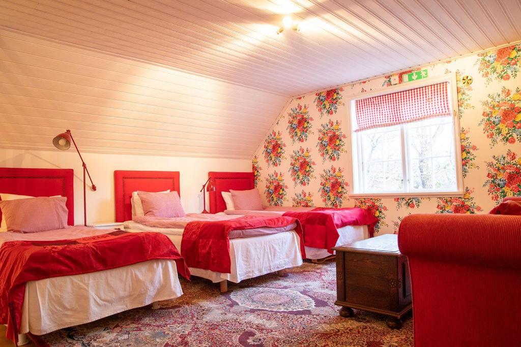 Hem Till Garden Boutique Hotel Västerås Kültér fotó