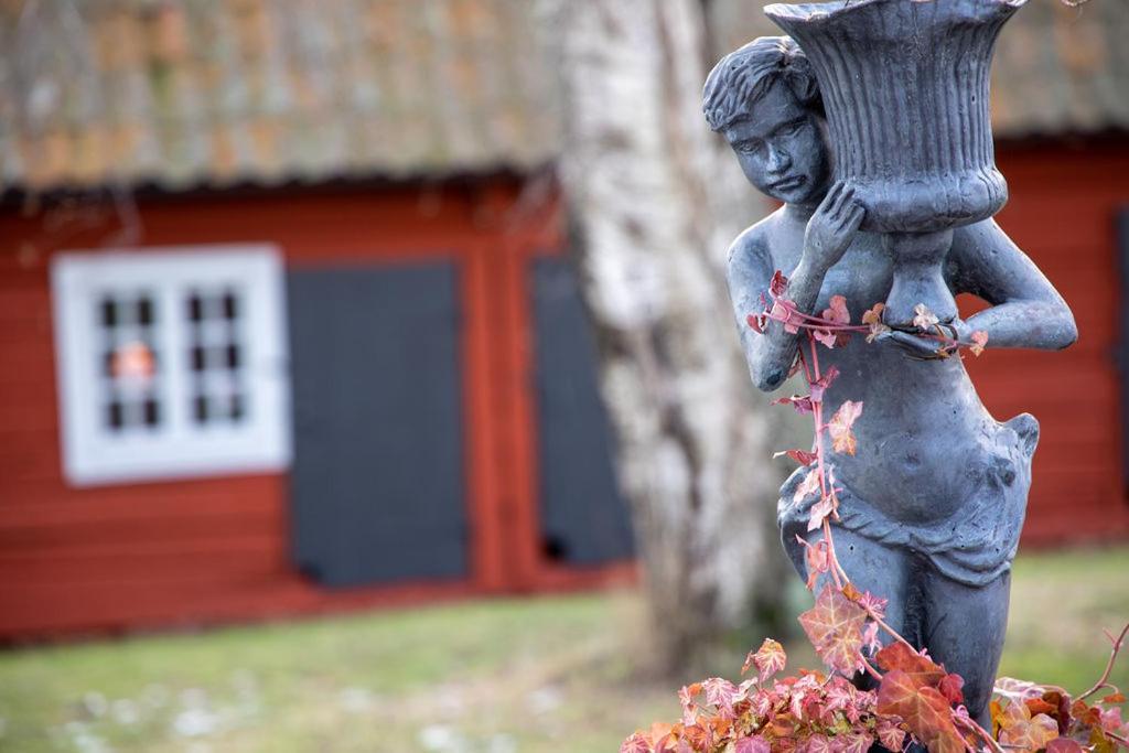 Hem Till Garden Boutique Hotel Västerås Kültér fotó