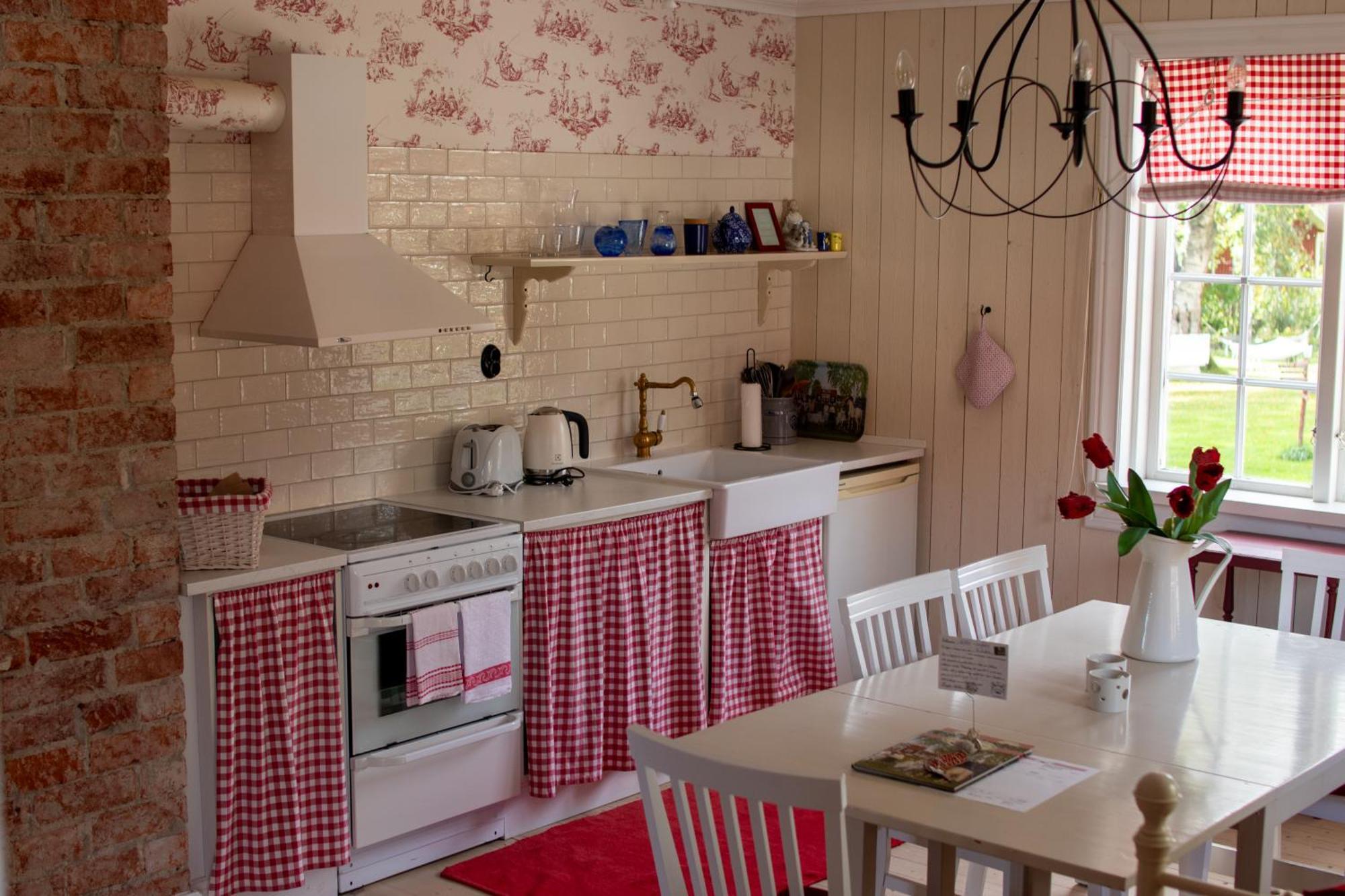 Hem Till Garden Boutique Hotel Västerås Kültér fotó