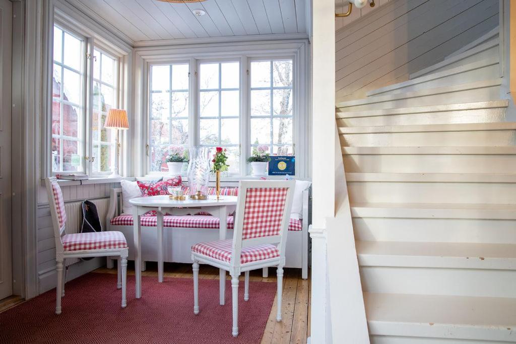 Hem Till Garden Boutique Hotel Västerås Kültér fotó