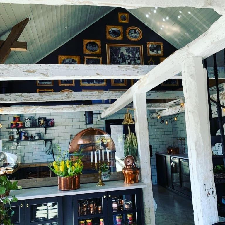 Hem Till Garden Boutique Hotel Västerås Kültér fotó